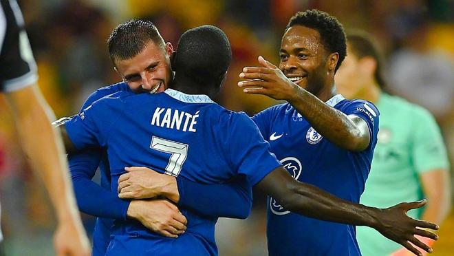 每体：杰拉德·马丁在左中卫上的表现，比其当左后卫时更亮眼