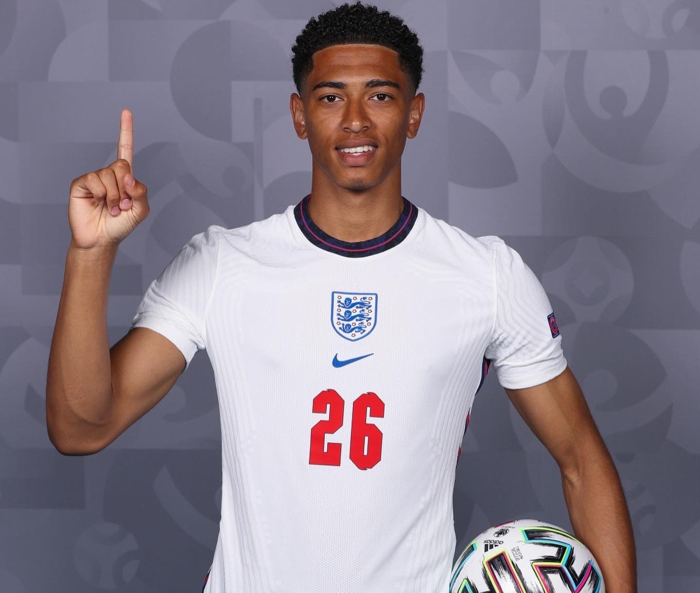 圣保罗官方：奥斯卡被诊断为血管迷走性晕厥，正遵医嘱休息