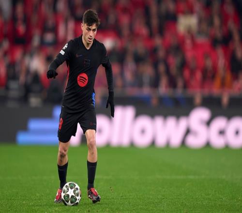 得分机器！里夫斯狂砍44+11大号两双，湖人力克猛龙