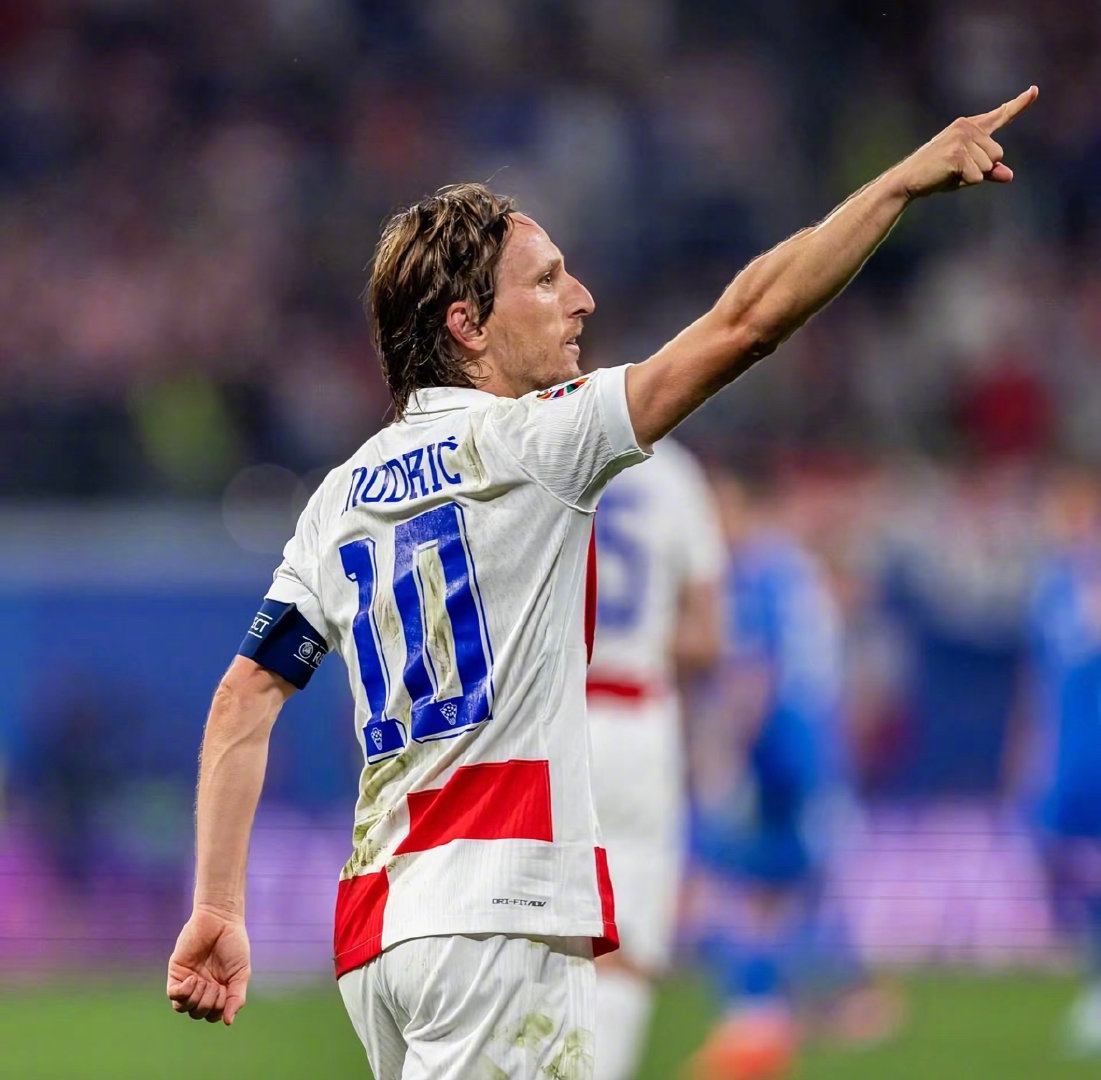 赛艇劈波斩浪，运动员盛赞广东赛事保障