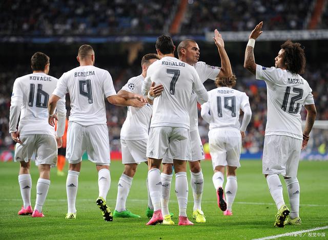 体图：多特不排除给阿德耶米设解约金，但金额至少要到8000万