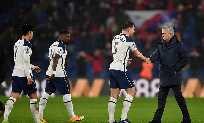 记者：奥斯卡身边人认为他没法继续踢球了，他在体能测试时突感不适