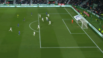 这脚爆射有火箭推进器吧？